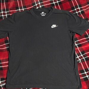 Nike Men's Black Short Sleeve Tee